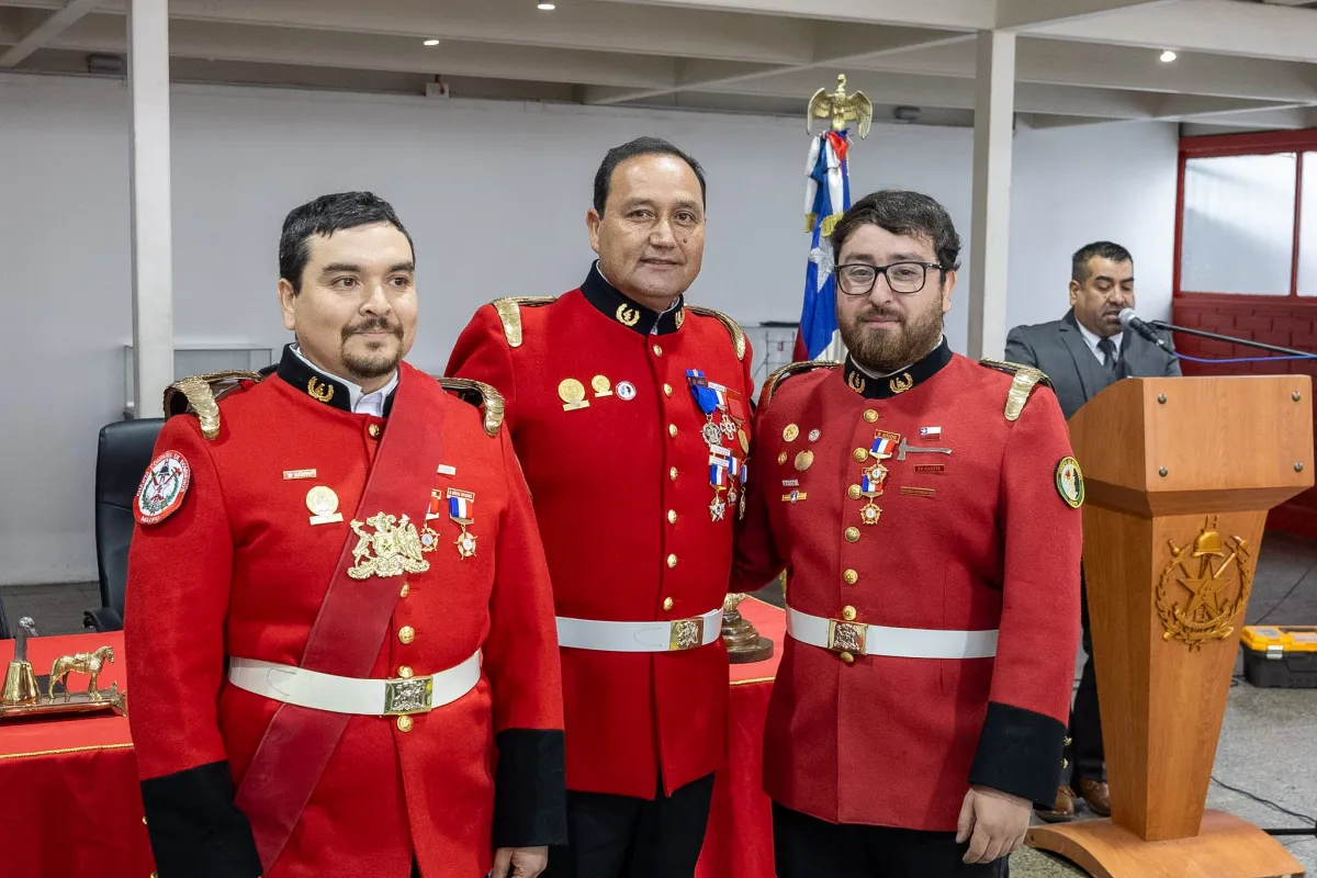 Foto 9 de Cuarta Compañía conmemora su 69° Aniversario en Sesión Solemne
