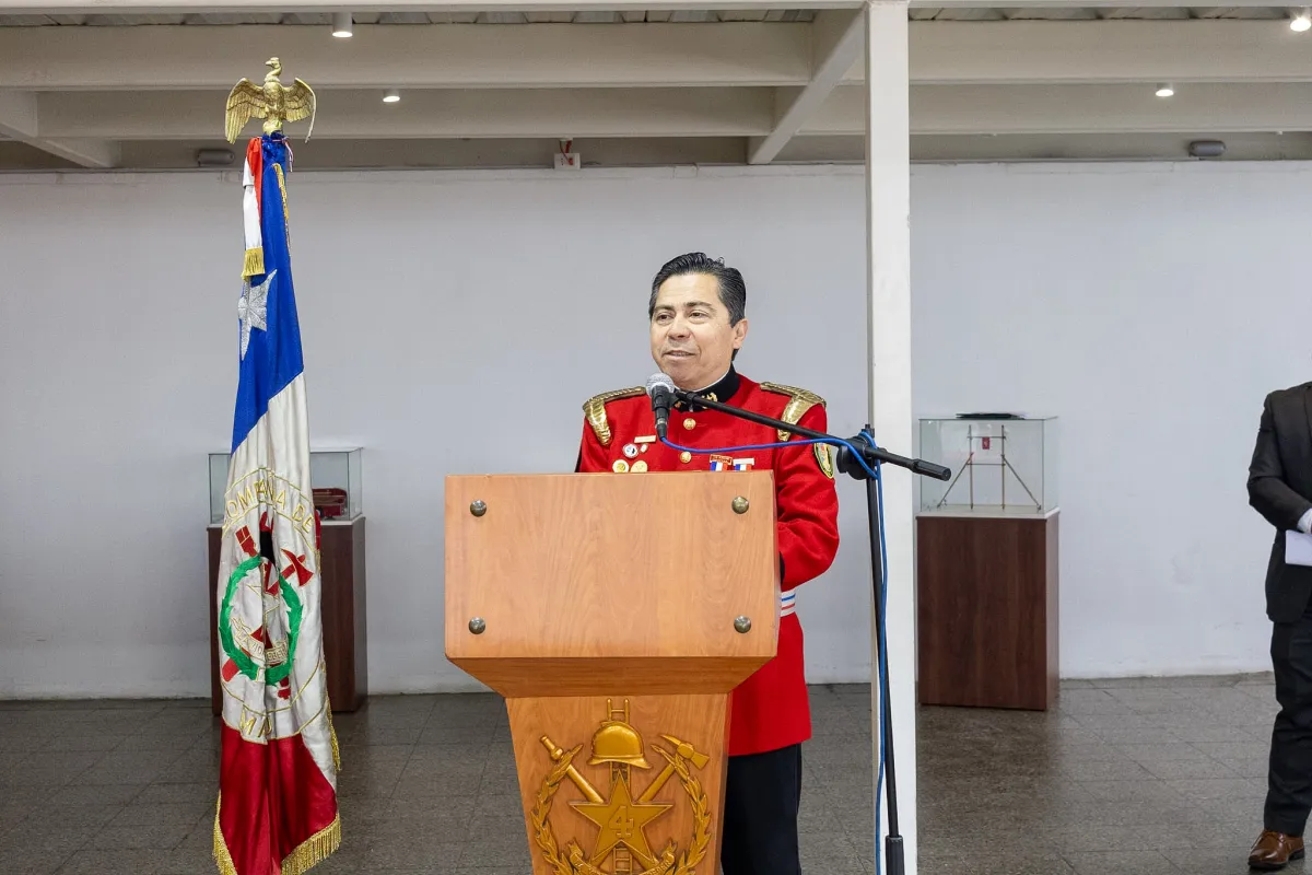 Foto 13 de Cuarta Compañía conmemora su 69° Aniversario en Sesión Solemne