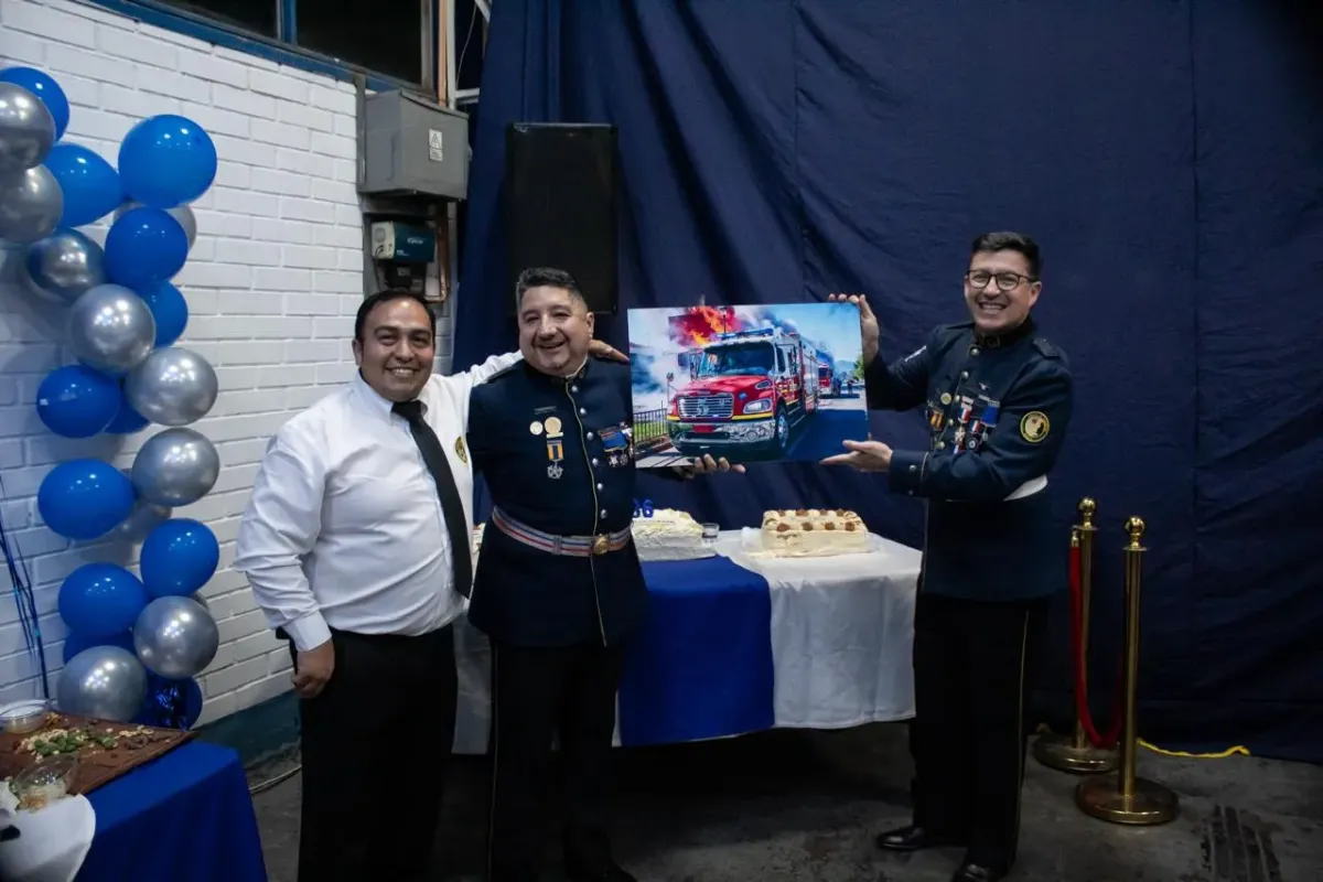 Foto 12 de BOMBA EL ALCAZAR DEL CBM CONMEMORÓ SU 36º ANIVERSARIO